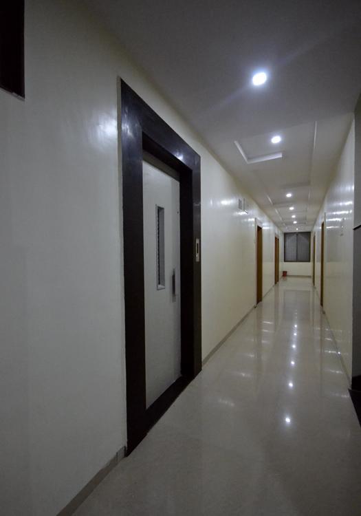 Hotel S S Palace Shirdi Eksteriør bilde